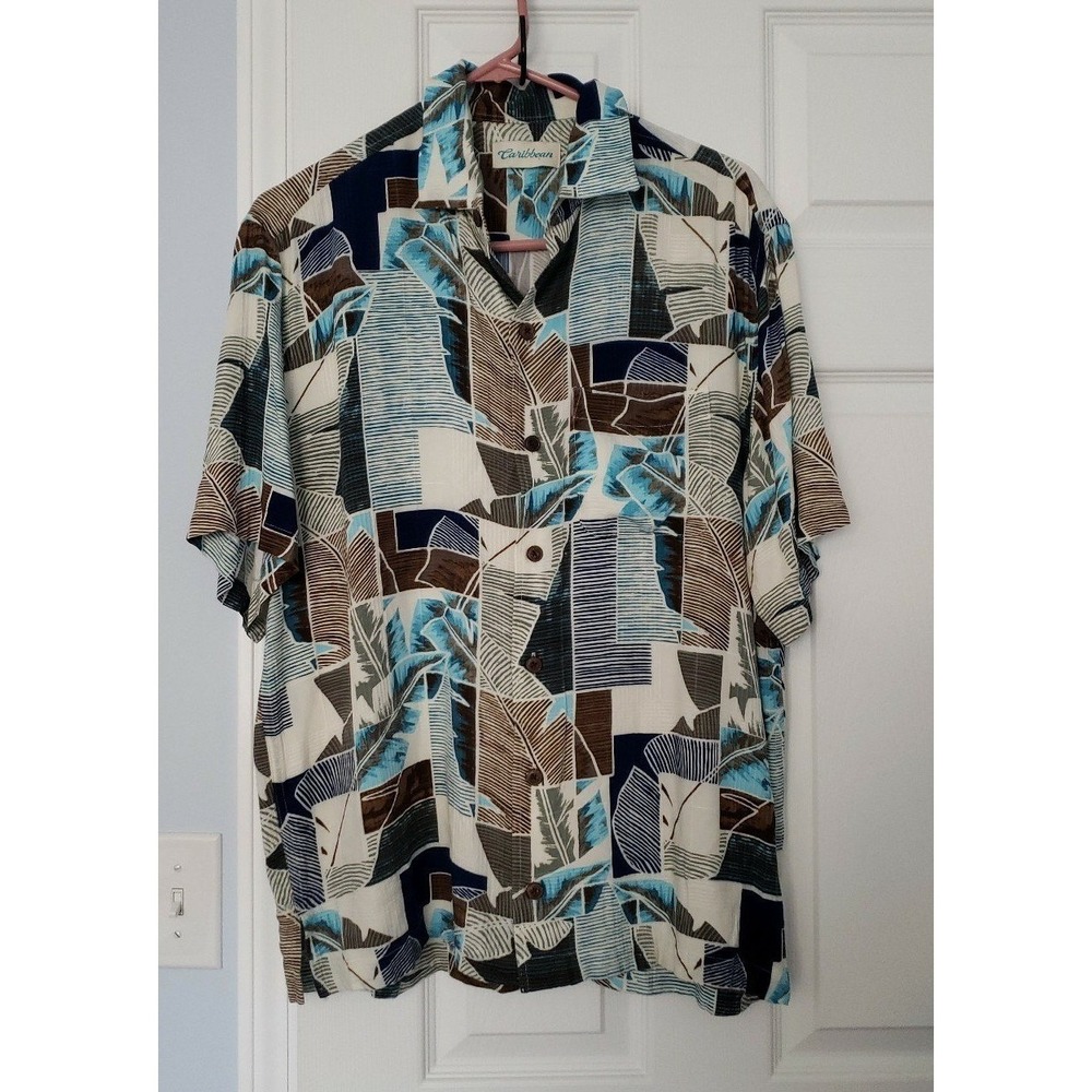 Caribbean Mens Hawaiian Shirt Short Sleeve Size‎ Medium Multiple Colors